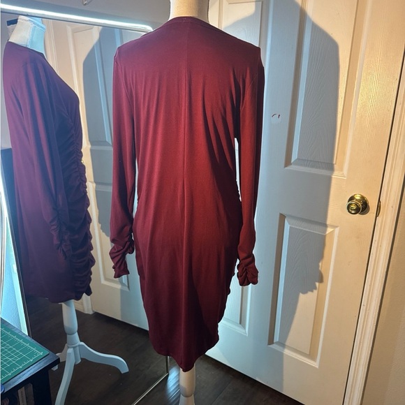Women’s Red dress for dinner date night work event homecoming prom - Picture 3 of 4